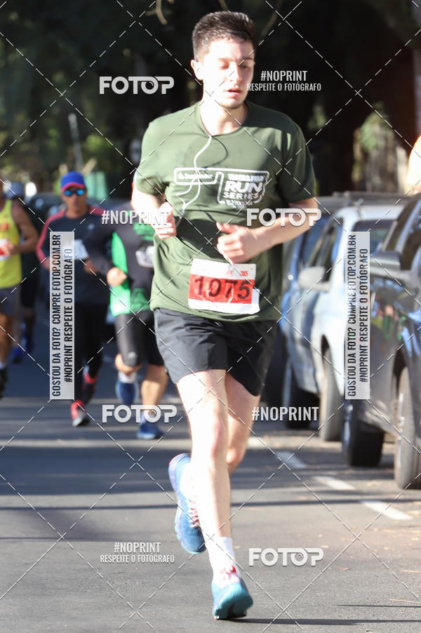 Buy your photos of the eventSANTANDER TRACK&FIELD RUN SERIES - Iguatemi Porto Alegre on Fotop