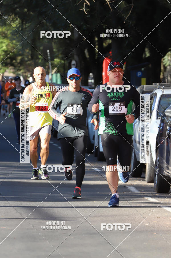 Buy your photos of the eventSANTANDER TRACK&FIELD RUN SERIES - Iguatemi Porto Alegre on Fotop