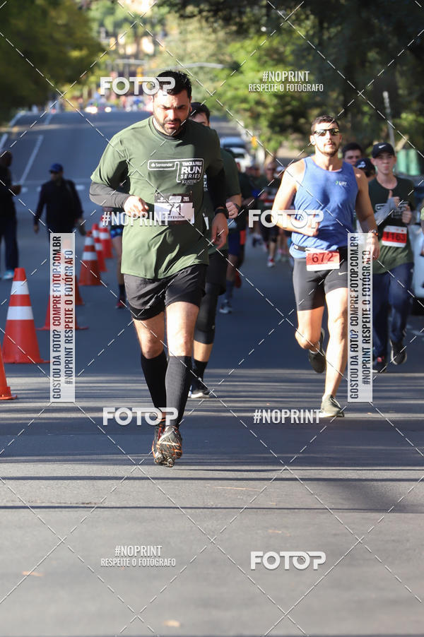 Buy your photos of the eventSANTANDER TRACK&FIELD RUN SERIES - Iguatemi Porto Alegre on Fotop