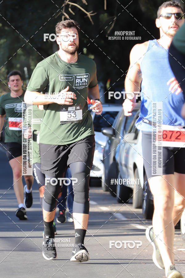 Buy your photos of the eventSANTANDER TRACK&FIELD RUN SERIES - Iguatemi Porto Alegre on Fotop