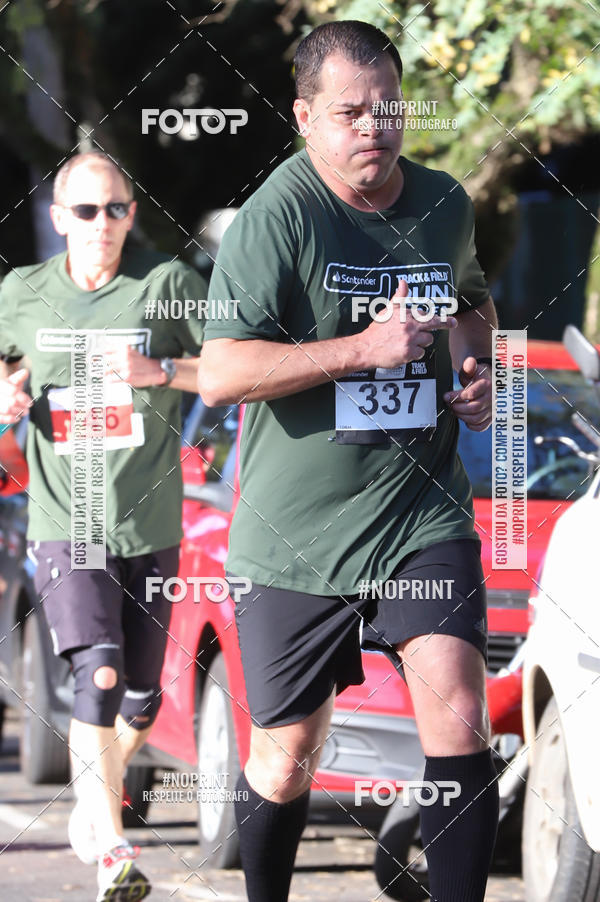 Buy your photos of the eventSANTANDER TRACK&FIELD RUN SERIES - Iguatemi Porto Alegre on Fotop