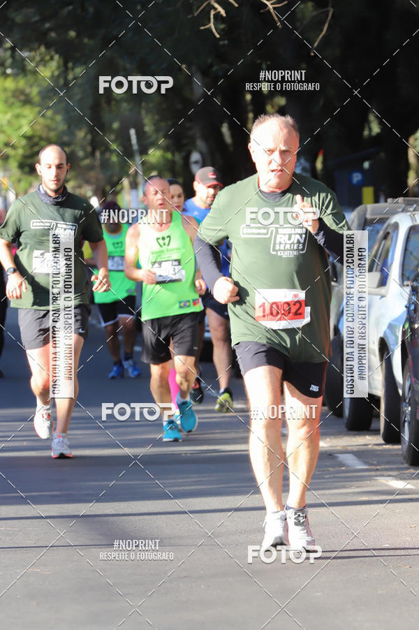 Buy your photos of the eventSANTANDER TRACK&FIELD RUN SERIES - Iguatemi Porto Alegre on Fotop