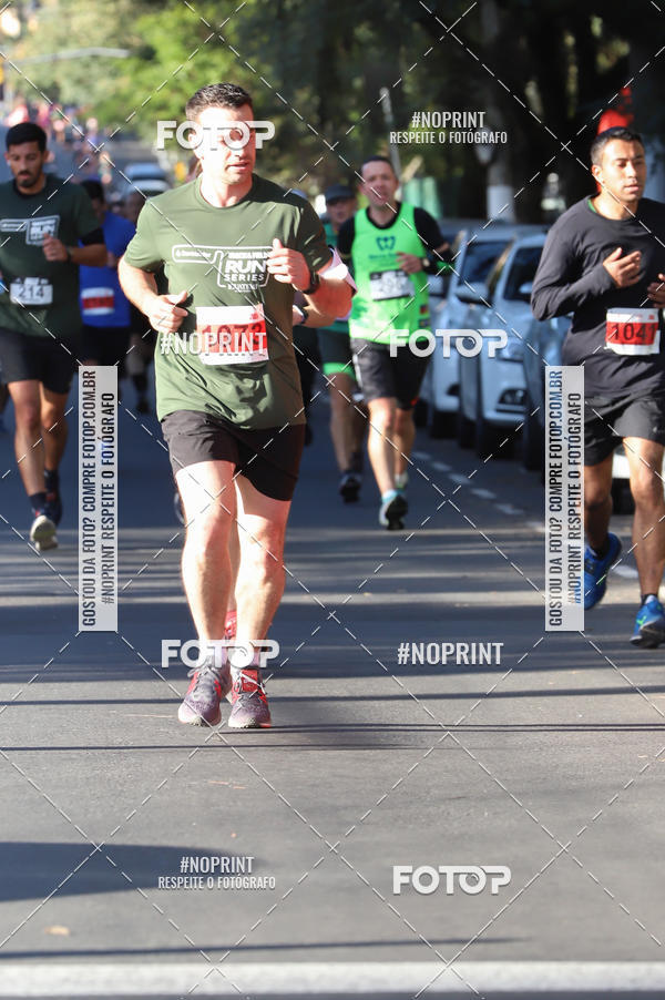 Buy your photos of the eventSANTANDER TRACK&FIELD RUN SERIES - Iguatemi Porto Alegre on Fotop