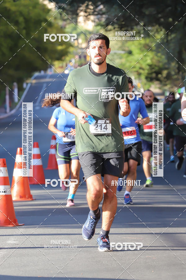 Buy your photos of the eventSANTANDER TRACK&FIELD RUN SERIES - Iguatemi Porto Alegre on Fotop