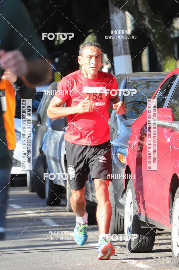 Buy your photos of the eventSANTANDER TRACK&FIELD RUN SERIES - Iguatemi Porto Alegre on Fotop