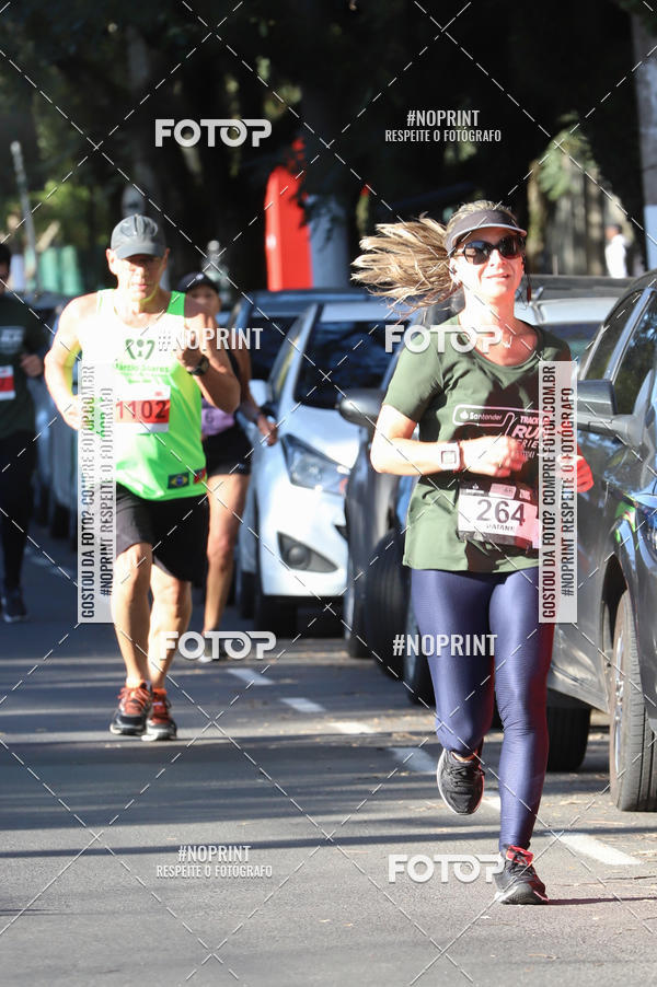 Buy your photos of the eventSANTANDER TRACK&FIELD RUN SERIES - Iguatemi Porto Alegre on Fotop