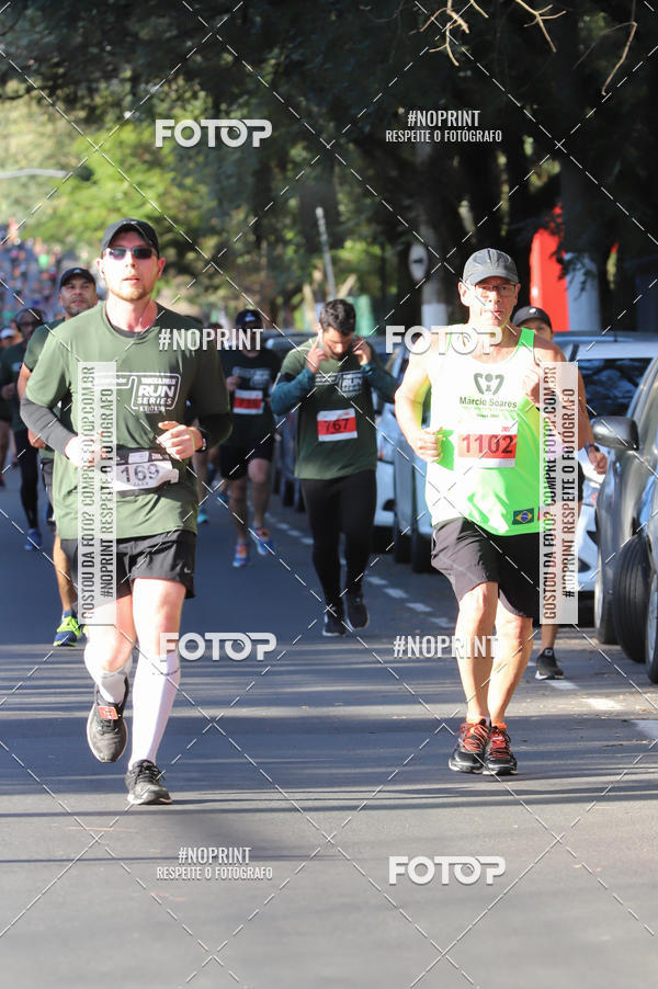 Buy your photos of the eventSANTANDER TRACK&FIELD RUN SERIES - Iguatemi Porto Alegre on Fotop
