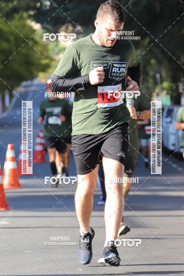 Buy your photos of the eventSANTANDER TRACK&FIELD RUN SERIES - Iguatemi Porto Alegre on Fotop