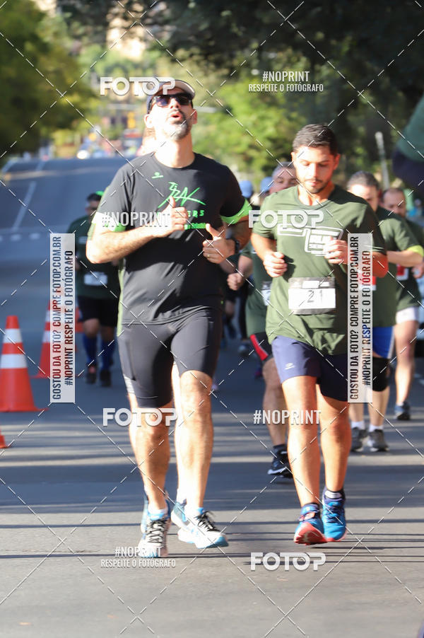 Buy your photos of the eventSANTANDER TRACK&FIELD RUN SERIES - Iguatemi Porto Alegre on Fotop