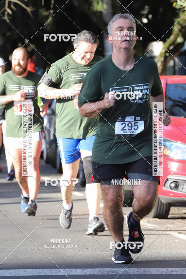 Buy your photos of the eventSANTANDER TRACK&FIELD RUN SERIES - Iguatemi Porto Alegre on Fotop
