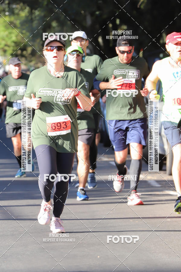 Buy your photos of the eventSANTANDER TRACK&FIELD RUN SERIES - Iguatemi Porto Alegre on Fotop