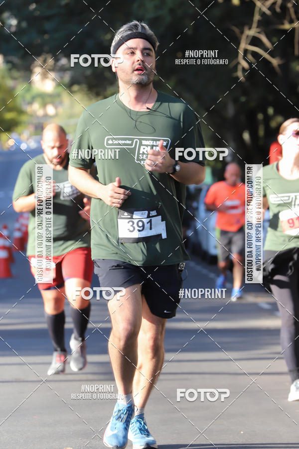 Buy your photos of the eventSANTANDER TRACK&FIELD RUN SERIES - Iguatemi Porto Alegre on Fotop