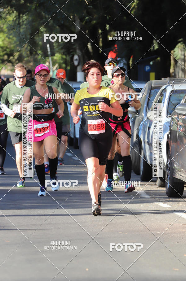 Buy your photos of the eventSANTANDER TRACK&FIELD RUN SERIES - Iguatemi Porto Alegre on Fotop