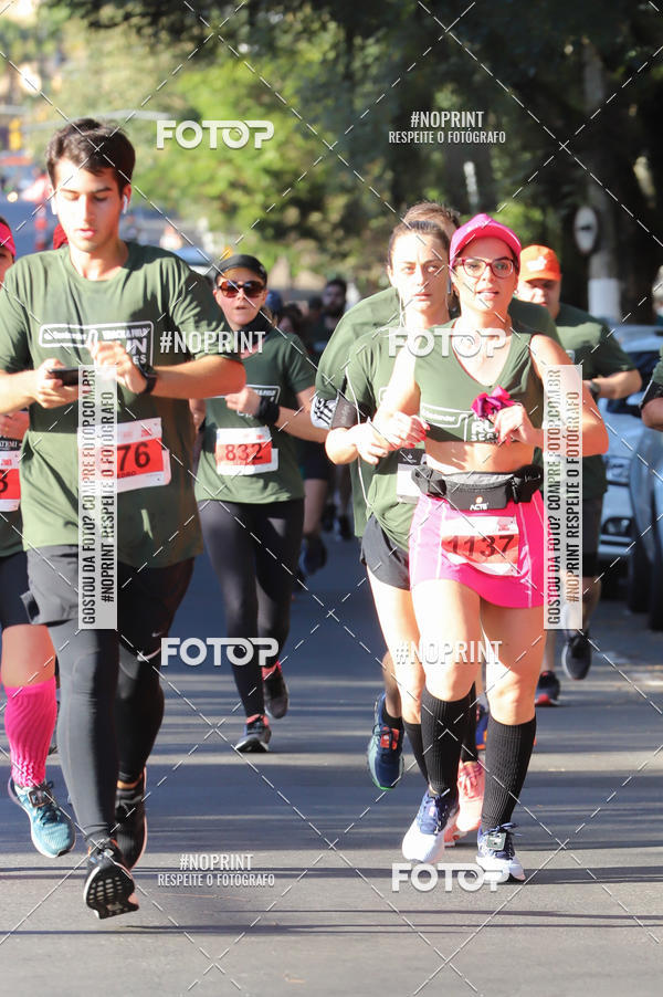 Buy your photos of the eventSANTANDER TRACK&FIELD RUN SERIES - Iguatemi Porto Alegre on Fotop