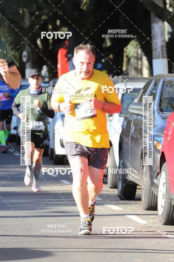 Buy your photos of the eventSANTANDER TRACK&FIELD RUN SERIES - Iguatemi Porto Alegre on Fotop