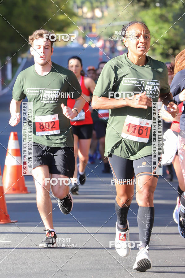 Buy your photos of the eventSANTANDER TRACK&FIELD RUN SERIES - Iguatemi Porto Alegre on Fotop