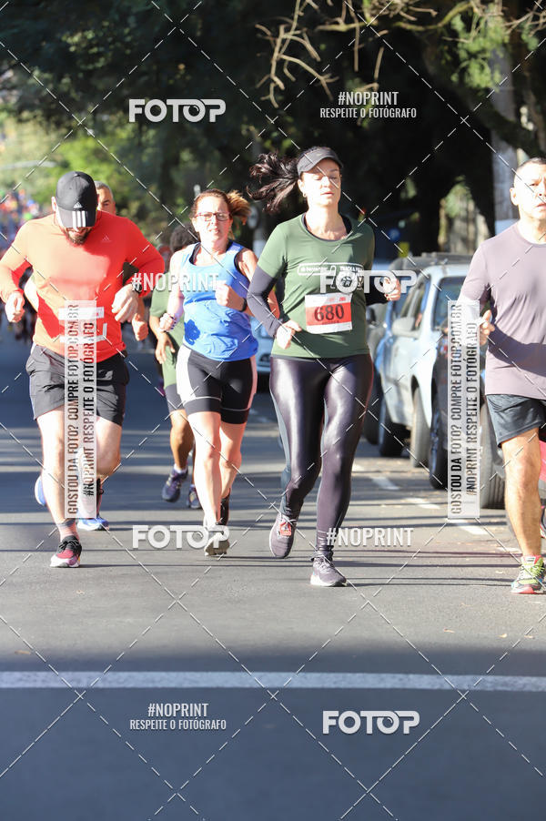 Buy your photos of the eventSANTANDER TRACK&FIELD RUN SERIES - Iguatemi Porto Alegre on Fotop