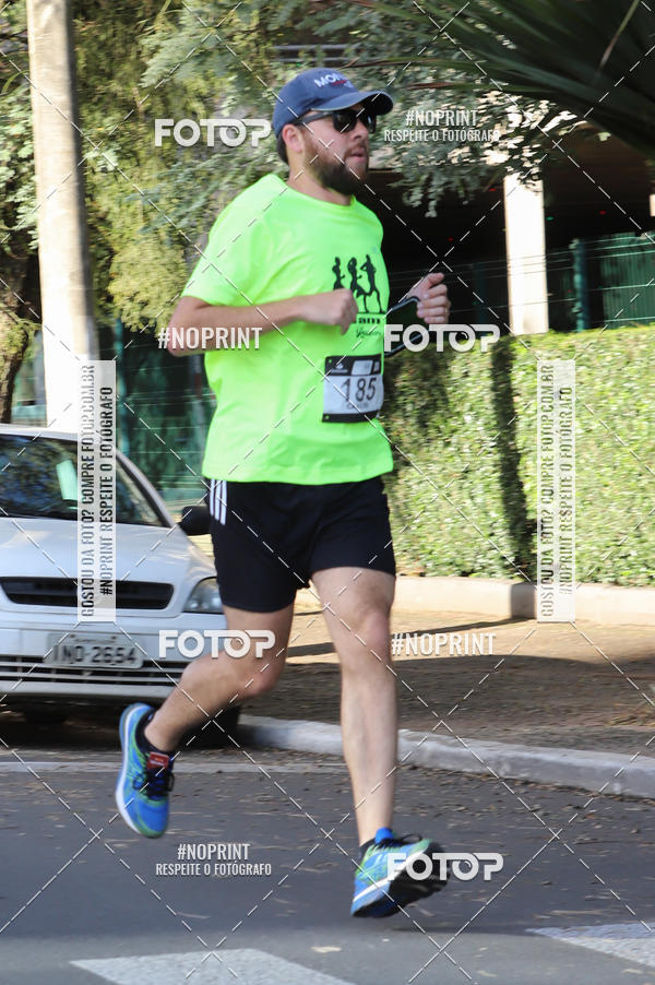 Buy your photos of the eventSANTANDER TRACK&FIELD RUN SERIES - Iguatemi Porto Alegre on Fotop
