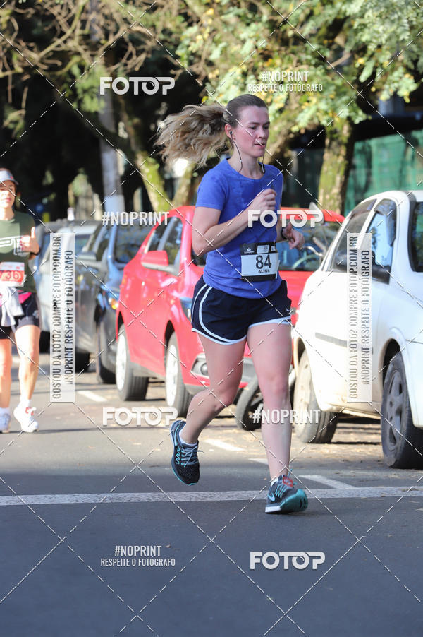 Buy your photos of the eventSANTANDER TRACK&FIELD RUN SERIES - Iguatemi Porto Alegre on Fotop