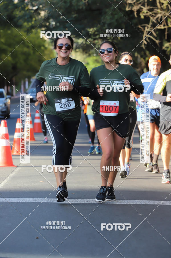 Buy your photos of the eventSANTANDER TRACK&FIELD RUN SERIES - Iguatemi Porto Alegre on Fotop