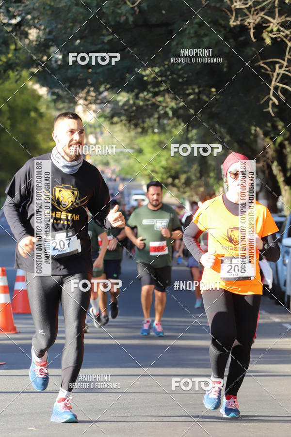 Buy your photos of the eventSANTANDER TRACK&FIELD RUN SERIES - Iguatemi Porto Alegre on Fotop