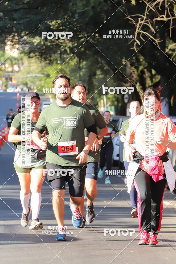 Buy your photos of the eventSANTANDER TRACK&FIELD RUN SERIES - Iguatemi Porto Alegre on Fotop