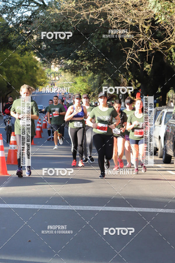 Buy your photos of the eventSANTANDER TRACK&FIELD RUN SERIES - Iguatemi Porto Alegre on Fotop