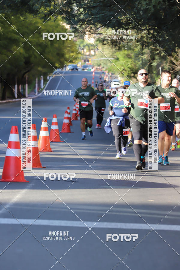 Buy your photos of the eventSANTANDER TRACK&FIELD RUN SERIES - Iguatemi Porto Alegre on Fotop