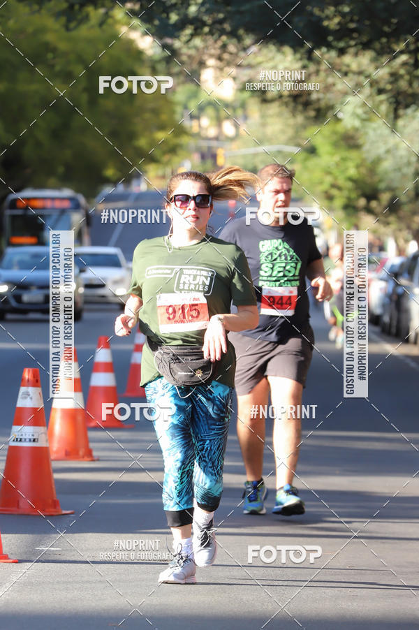 Buy your photos of the eventSANTANDER TRACK&FIELD RUN SERIES - Iguatemi Porto Alegre on Fotop