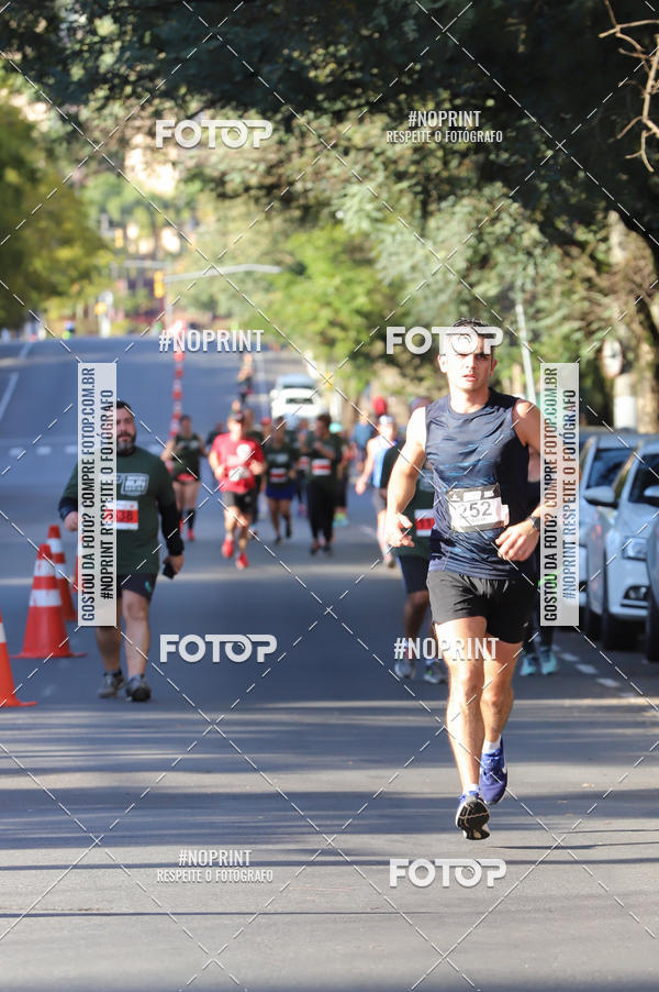 Buy your photos of the eventSANTANDER TRACK&FIELD RUN SERIES - Iguatemi Porto Alegre on Fotop