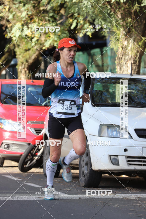 Buy your photos of the eventSANTANDER TRACK&FIELD RUN SERIES - Iguatemi Porto Alegre on Fotop