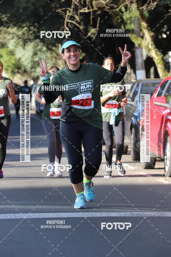 Buy your photos of the eventSANTANDER TRACK&FIELD RUN SERIES - Iguatemi Porto Alegre on Fotop