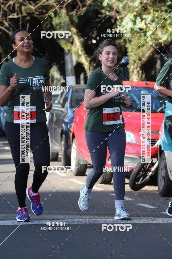 Buy your photos of the eventSANTANDER TRACK&FIELD RUN SERIES - Iguatemi Porto Alegre on Fotop