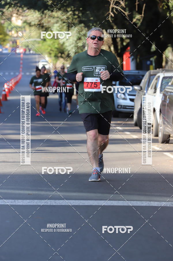 Buy your photos of the eventSANTANDER TRACK&FIELD RUN SERIES - Iguatemi Porto Alegre on Fotop