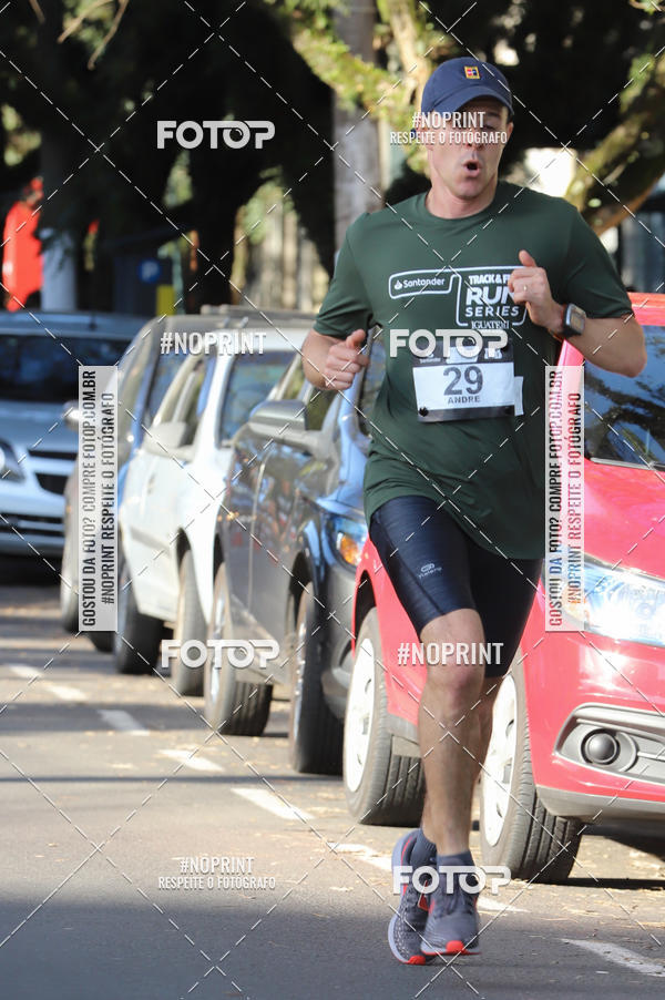 Buy your photos of the eventSANTANDER TRACK&FIELD RUN SERIES - Iguatemi Porto Alegre on Fotop