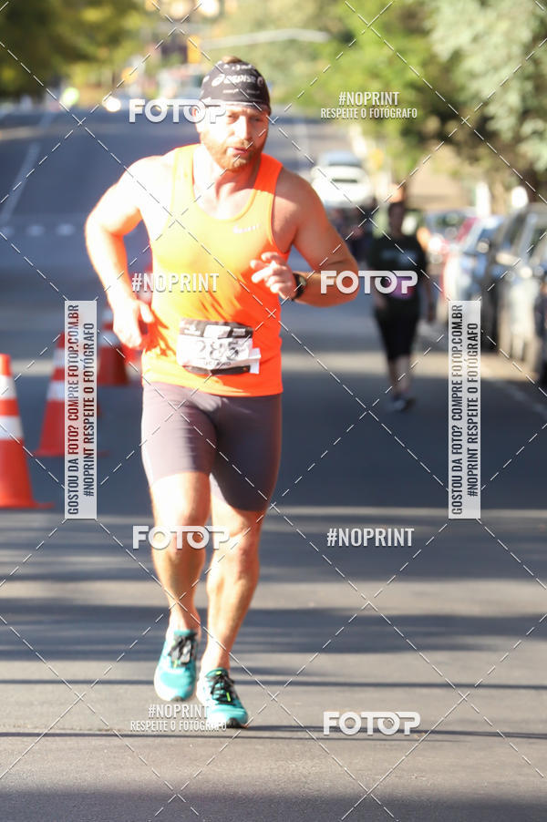 Buy your photos of the eventSANTANDER TRACK&FIELD RUN SERIES - Iguatemi Porto Alegre on Fotop