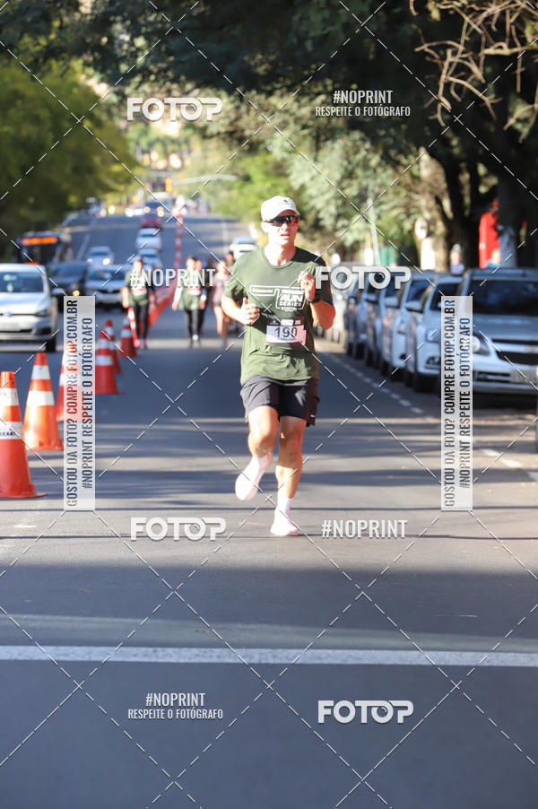 Buy your photos of the eventSANTANDER TRACK&FIELD RUN SERIES - Iguatemi Porto Alegre on Fotop