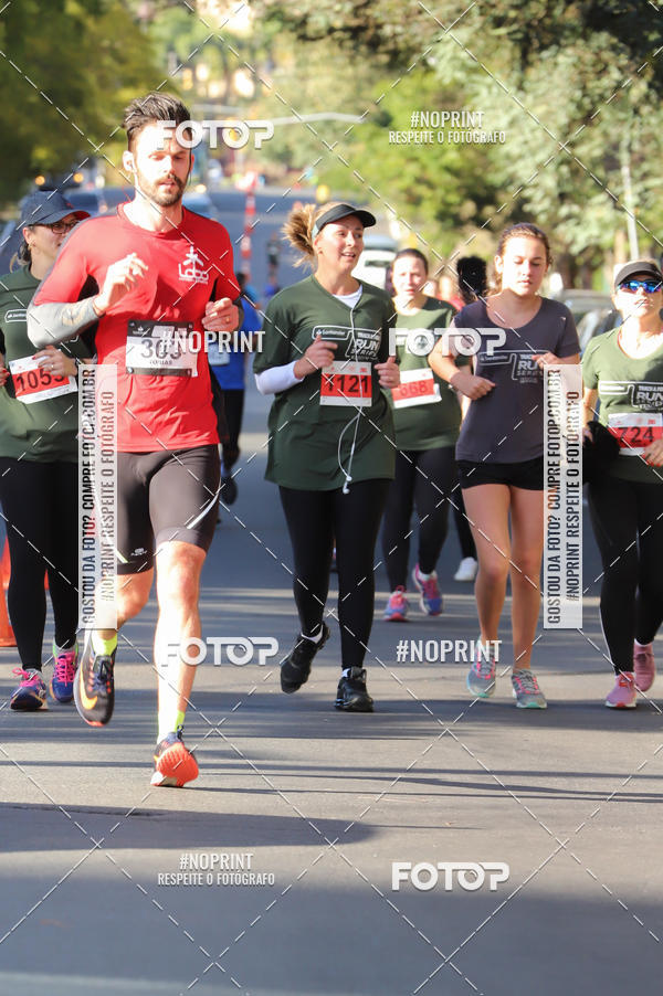 Buy your photos of the eventSANTANDER TRACK&FIELD RUN SERIES - Iguatemi Porto Alegre on Fotop