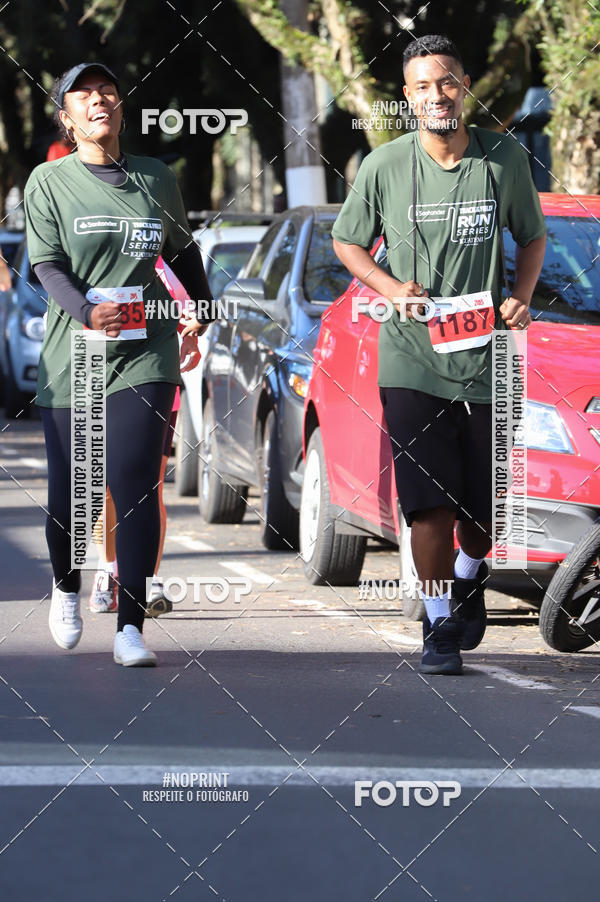 Buy your photos of the eventSANTANDER TRACK&FIELD RUN SERIES - Iguatemi Porto Alegre on Fotop