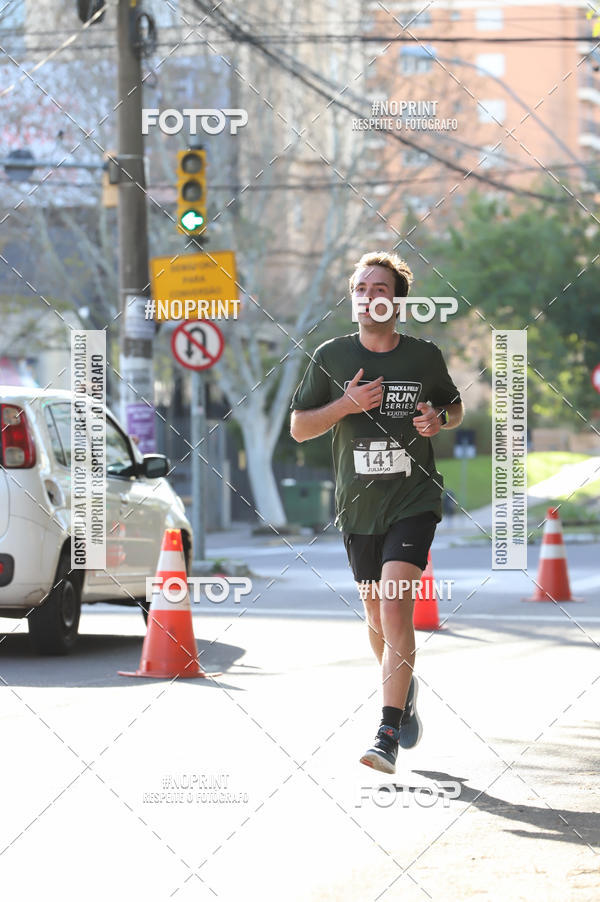 Buy your photos of the eventSANTANDER TRACK&FIELD RUN SERIES - Iguatemi Porto Alegre on Fotop