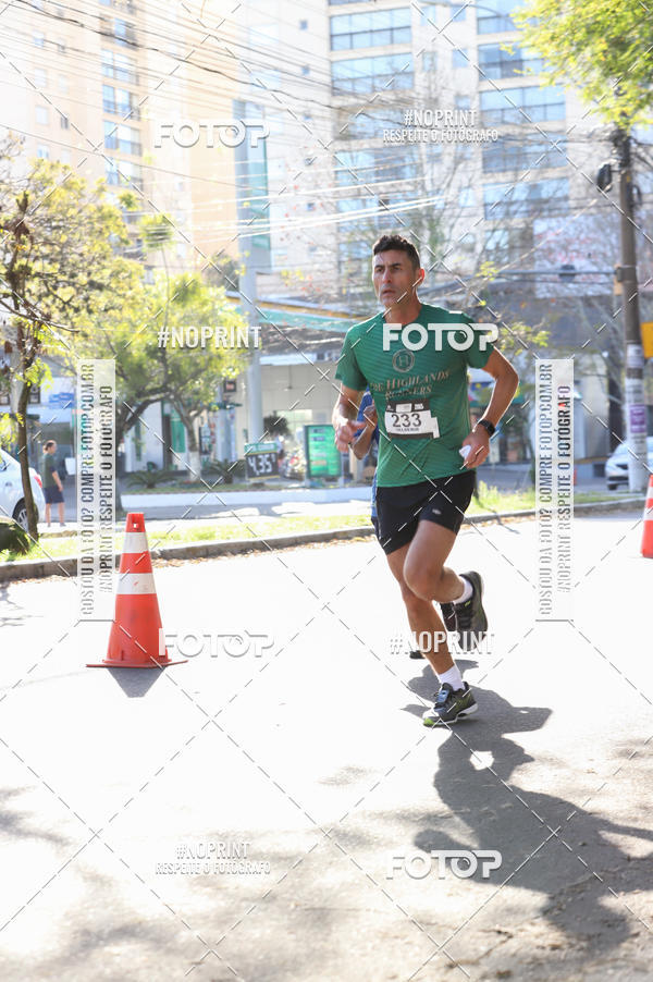 Buy your photos of the eventSANTANDER TRACK&FIELD RUN SERIES - Iguatemi Porto Alegre on Fotop