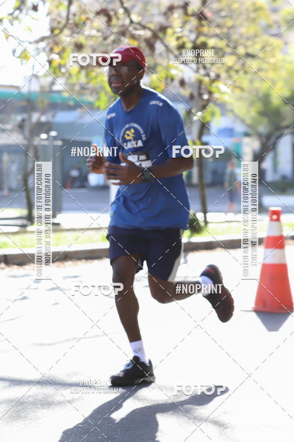 Buy your photos of the eventSANTANDER TRACK&FIELD RUN SERIES - Iguatemi Porto Alegre on Fotop