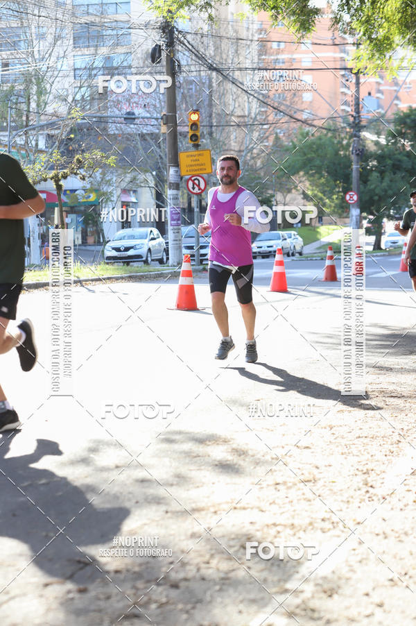 Buy your photos of the eventSANTANDER TRACK&FIELD RUN SERIES - Iguatemi Porto Alegre on Fotop