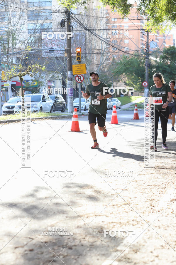 Buy your photos of the eventSANTANDER TRACK&FIELD RUN SERIES - Iguatemi Porto Alegre on Fotop