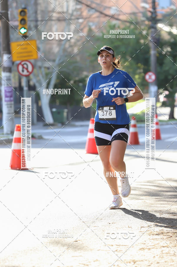 Buy your photos of the eventSANTANDER TRACK&FIELD RUN SERIES - Iguatemi Porto Alegre on Fotop