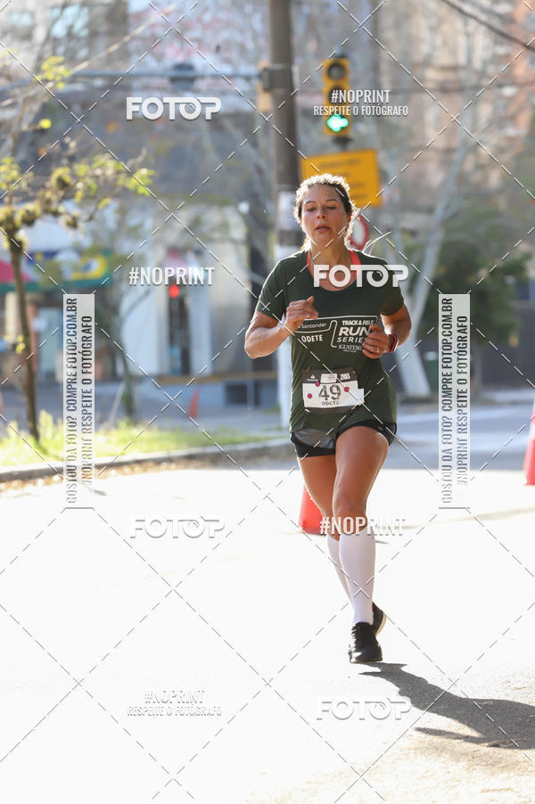 Buy your photos of the eventSANTANDER TRACK&FIELD RUN SERIES - Iguatemi Porto Alegre on Fotop