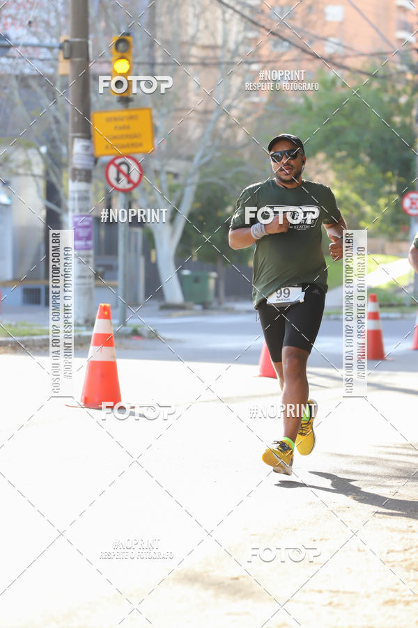 Buy your photos of the eventSANTANDER TRACK&FIELD RUN SERIES - Iguatemi Porto Alegre on Fotop