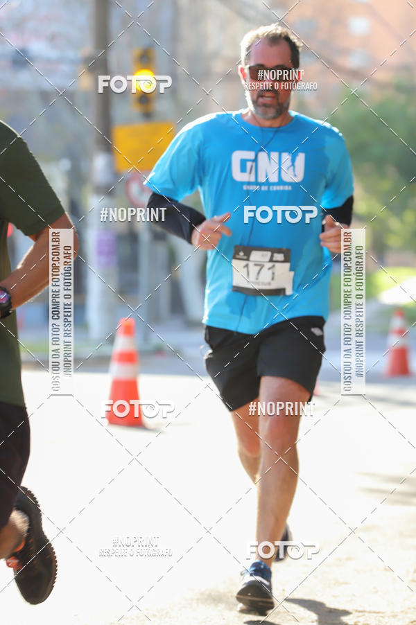 Buy your photos of the eventSANTANDER TRACK&FIELD RUN SERIES - Iguatemi Porto Alegre on Fotop