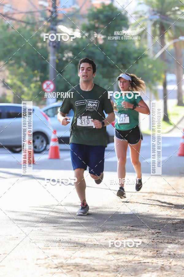 Buy your photos of the eventSANTANDER TRACK&FIELD RUN SERIES - Iguatemi Porto Alegre on Fotop