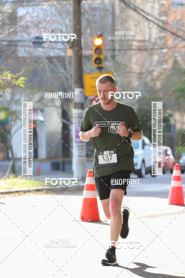 Buy your photos of the eventSANTANDER TRACK&FIELD RUN SERIES - Iguatemi Porto Alegre on Fotop